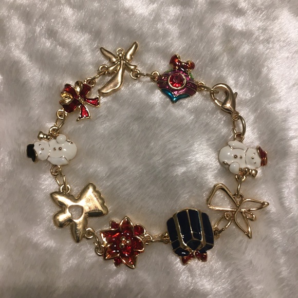 Miriam Haskell Jewelry - ☘️Miriam Haskell Holiday Charm Bracelet☘️
